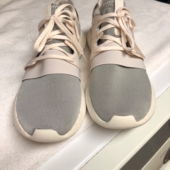 SOLD!! Adidas Light Gray Sneakers - Picture 6 of 6